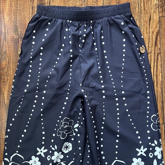 Silky navy & white pants S - Picture 3 of 6